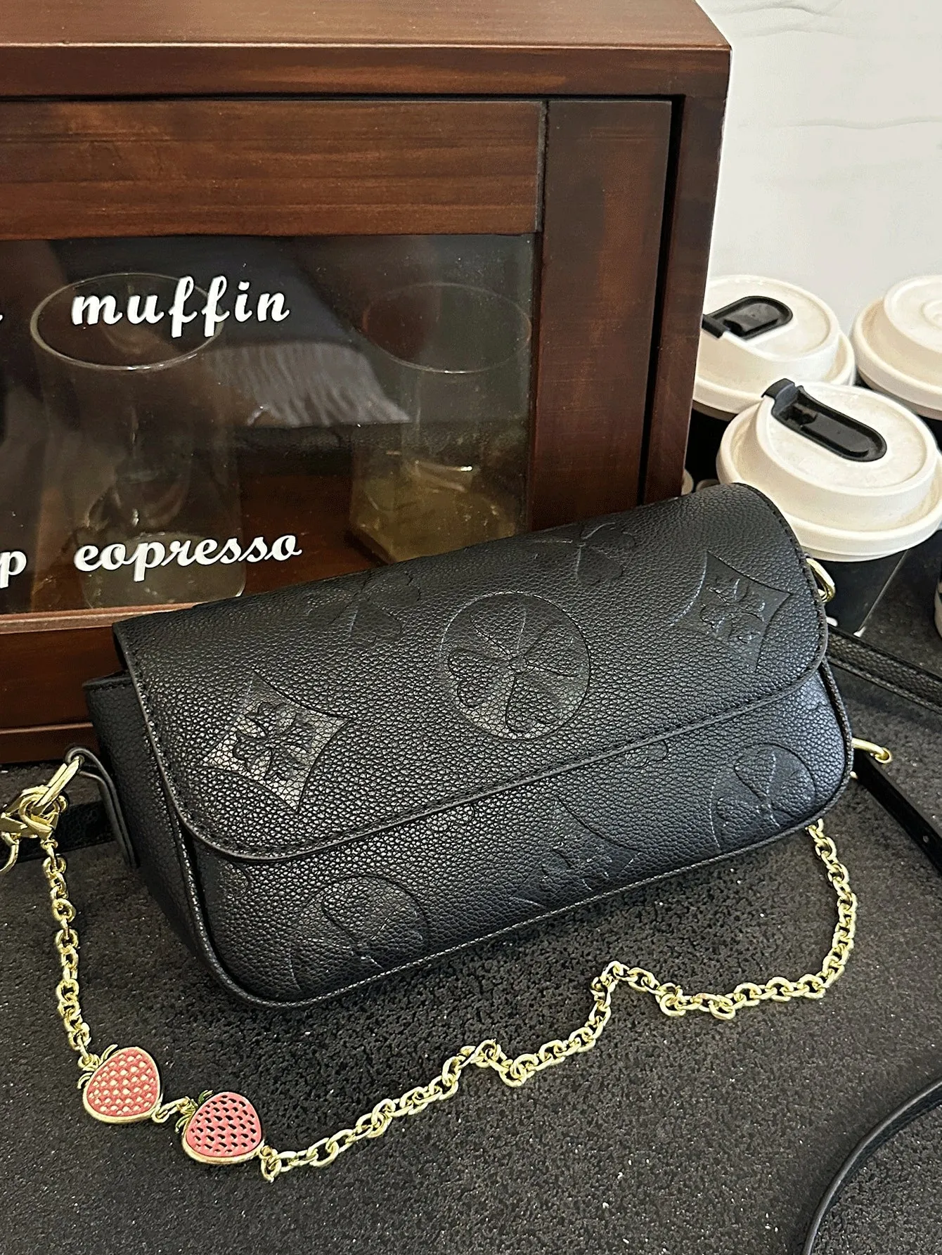 2024 Fashion Trend: Joker Body Print Underarm Bag with Metal Chain Decoration