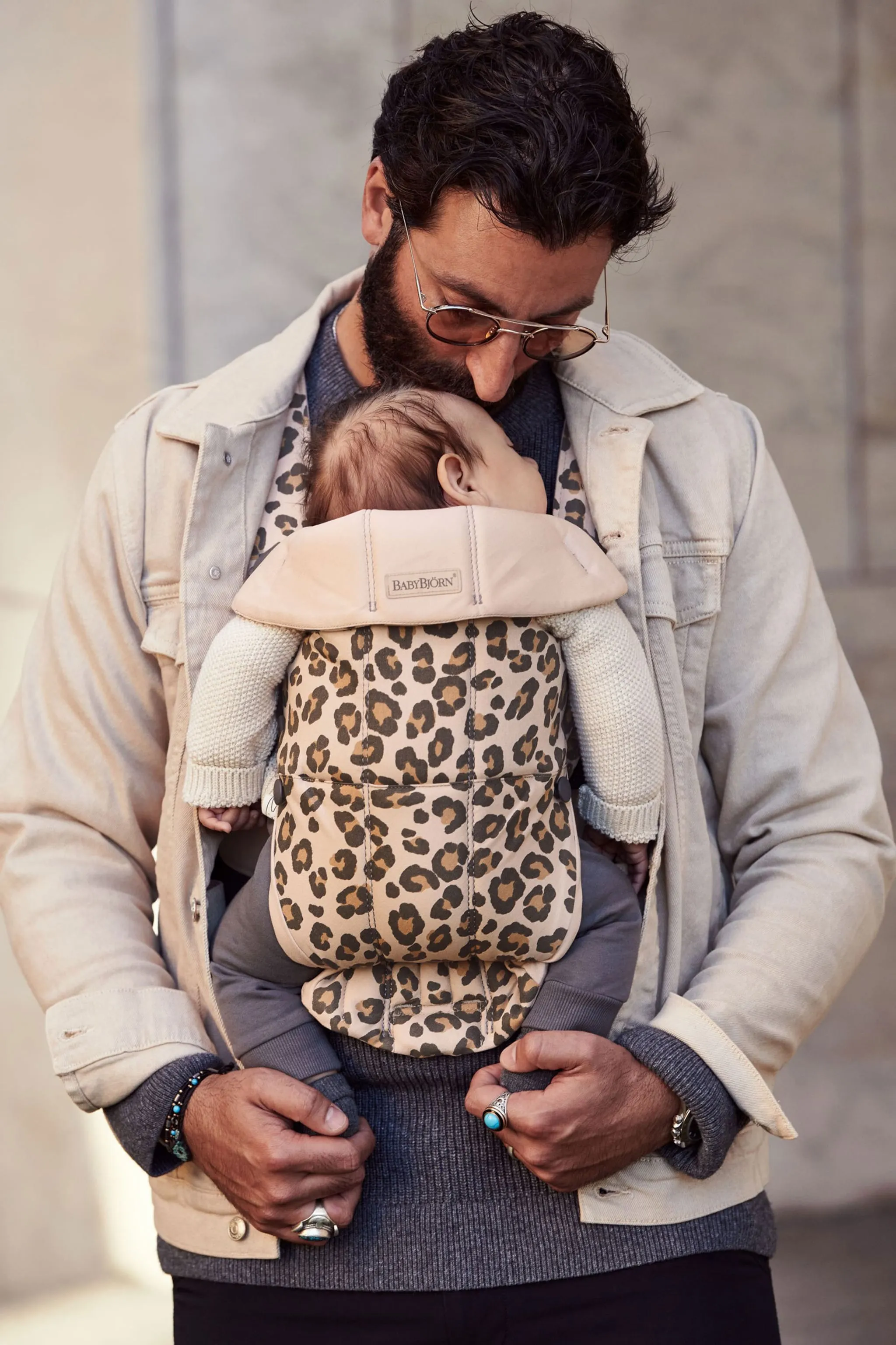 BabyBjorn Draagzak Mini Cotton Mix Leopard Beige