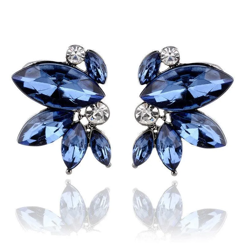 E8.Rhinestone Decor Stud Earrings