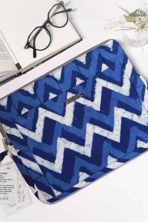 Ekatra Indigo Chevron Sustainable Handmade Cotton Laptop Sleeve/Laptop Cover