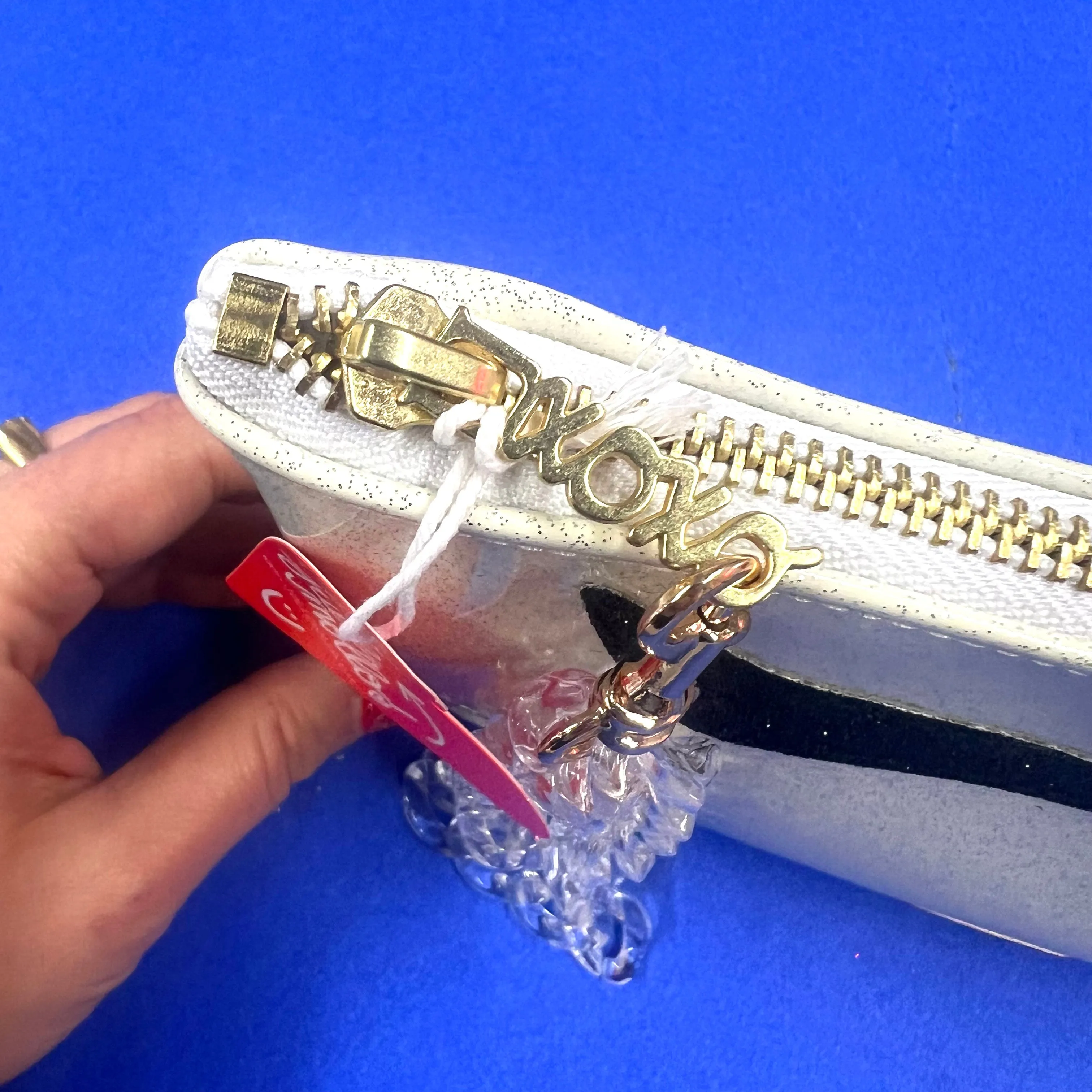 Electric Lightning Bolt Clutch! ⚡️ Sparkle with Power and Style!