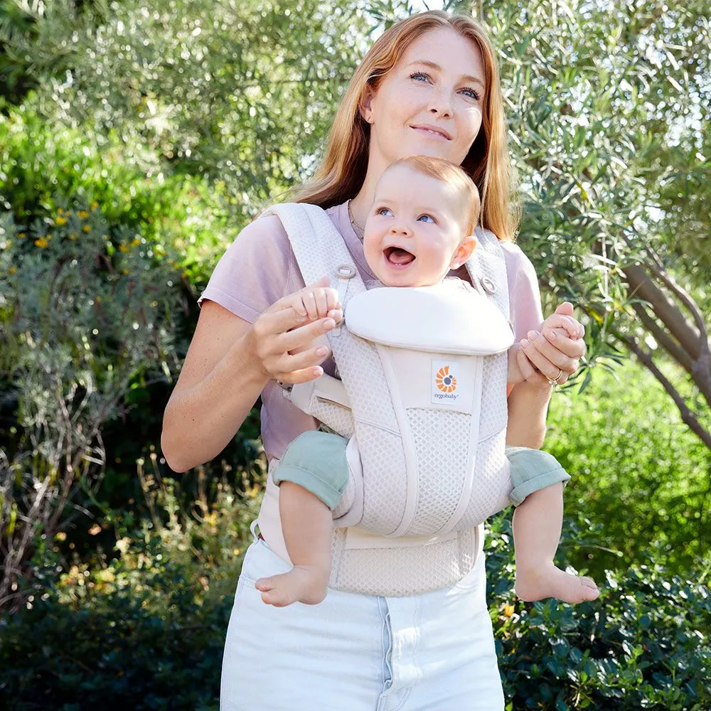 Ergobaby 4 Position baby carrier 360 Omni Breeze | Natural Beige