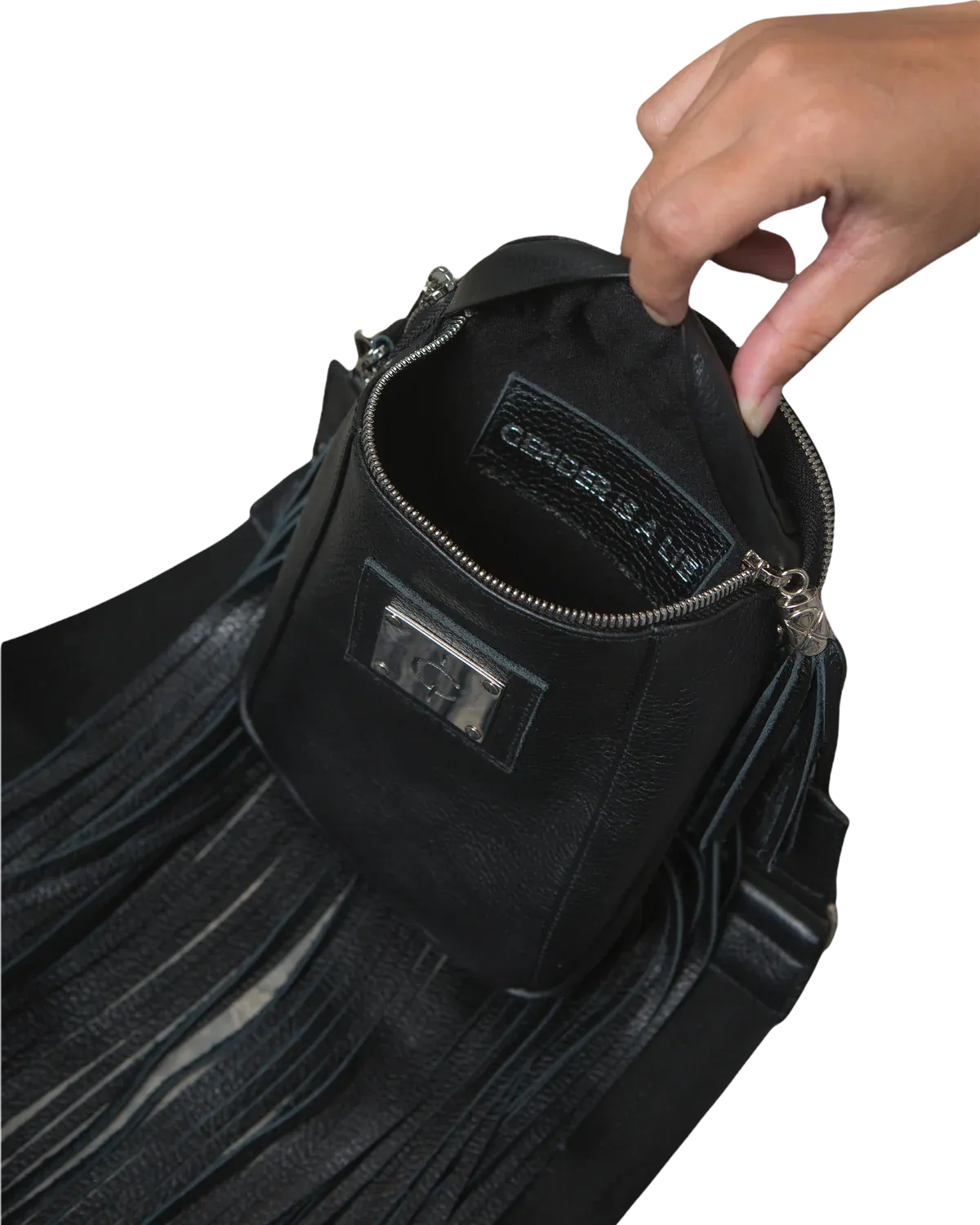 Gial fringe bag