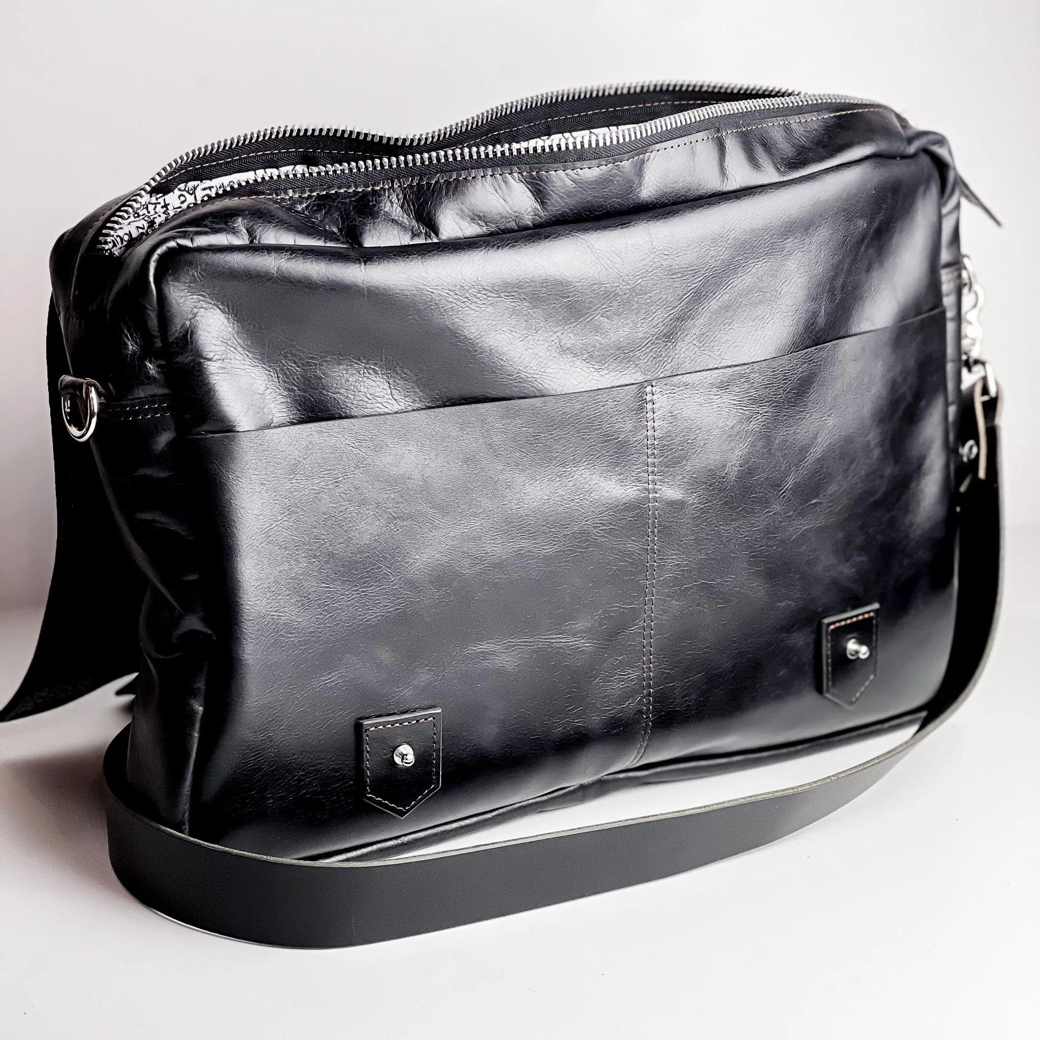 Men's Collection | Tyler Brief Messenger Bag | Black