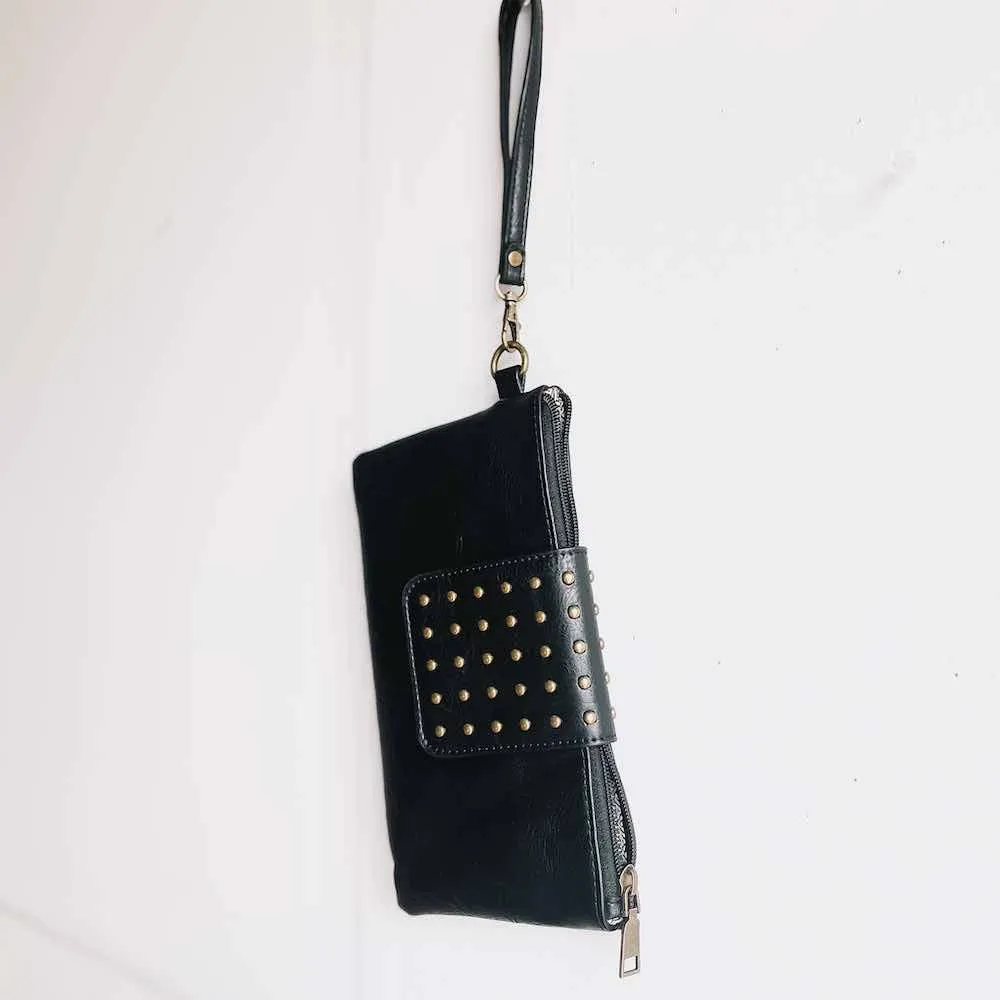 Riviera Maya Rivet Clutch