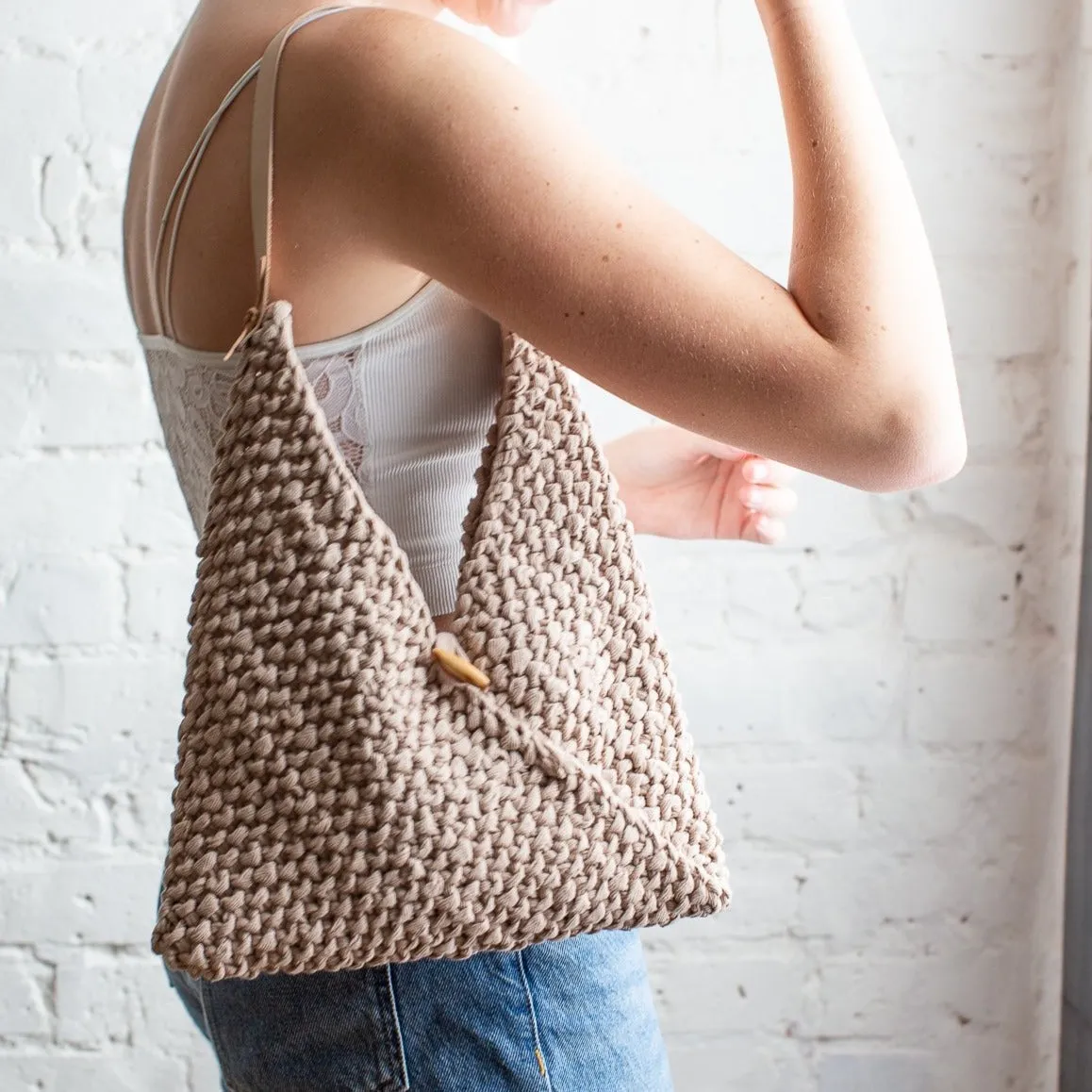 Tessa Tote Knitting Pattern and Video