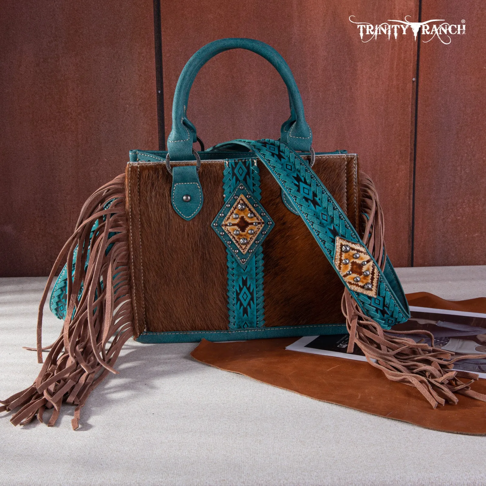 TR146-8120 Trinity Ranch Hair On Cowhide Tote/Crossbody